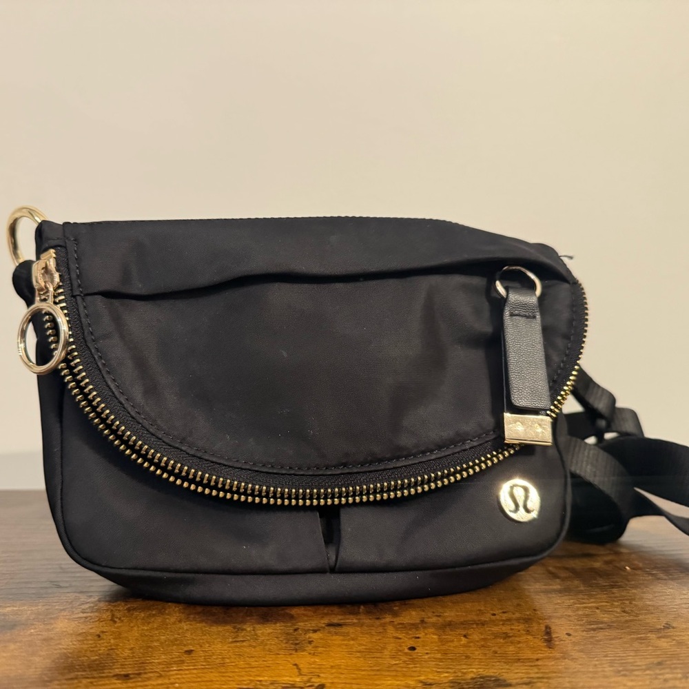 Lululemon All Night Festival Bag Micro 2L – Black Nylon Crossbody/Clutch
